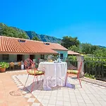 Mediterrane Steinfinca Mit Privatpool, Privatparkplatz, Bbq-bereich, Waschmaschine