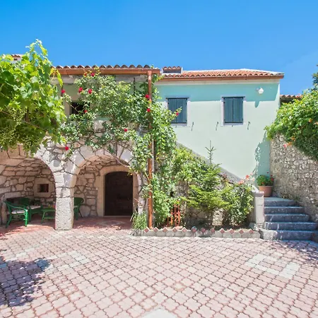 Mediterrane Steinfinca Mit Privatpool, Privatparkplatz, Bbq-bereich, Waschmaschine *