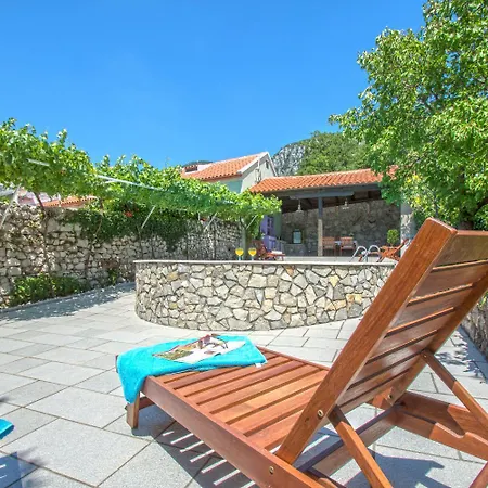 Mediterrane Steinfinca Mit Privatpool, Privatparkplatz, Bbq-bereich, Waschmaschine Tatil Evi Grižane