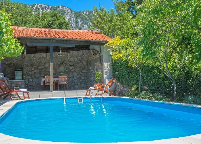Mediterrane Steinfinca Mit Privatpool, Privatparkplatz, Bbq-bereich, Waschmaschine *