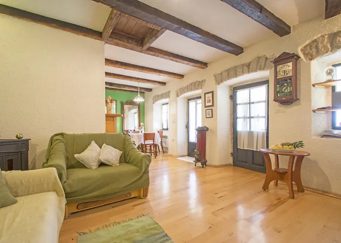 Tatil Evi Mediterrane Steinfinca Mit Privatpool, Privatparkplatz, Bbq-bereich, Waschmaschine Grižane
