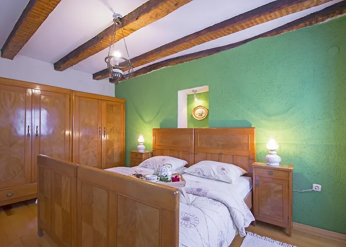 Tatil Evi Mediterrane Steinfinca Mit Privatpool, Privatparkplatz, Bbq-bereich, Waschmaschine *