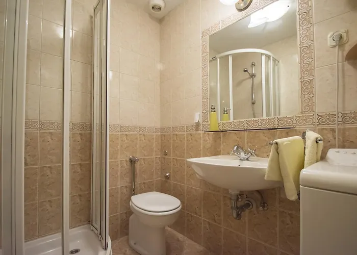 Mediterrane Steinfinca Mit Privatpool, Privatparkplatz, Bbq-bereich, Waschmaschine * Grižane