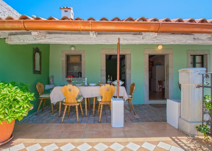 Mediterrane Steinfinca Mit Privatpool, Privatparkplatz, Bbq-bereich, Waschmaschine Tatil Evi
