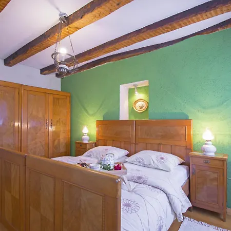 Dom wakacyjny Mediterrane Steinfinca Mit Privatpool, Privatparkplatz, Bbq-bereich, Waschmaschine *