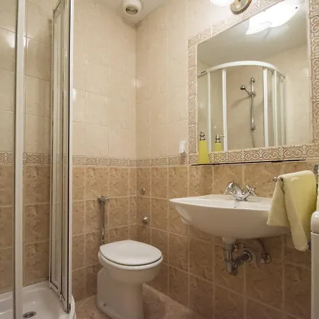 Mediterrane Steinfinca Mit Privatpool, Privatparkplatz, Bbq-bereich, Waschmaschine * Grizane-Belgrad