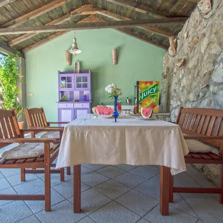 Mediterrane Steinfinca Mit Privatpool, Privatparkplatz, Bbq-bereich, Waschmaschine * Grizane-Belgrad