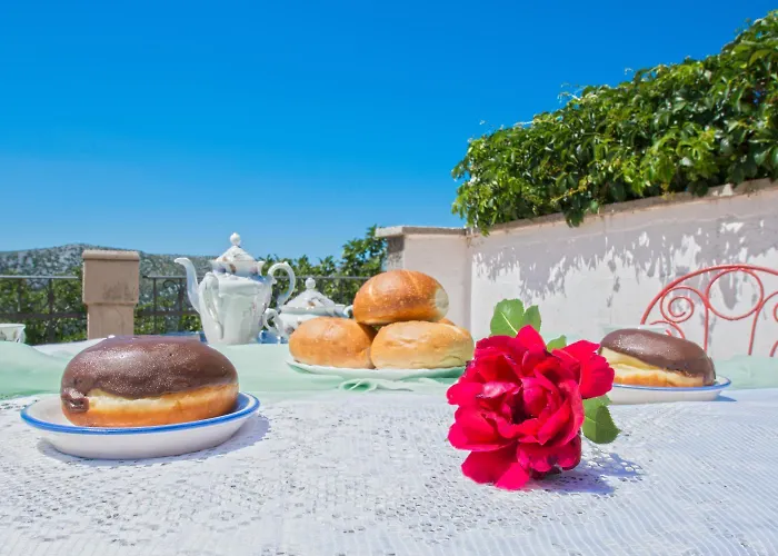 Holiday home Mediterrane Steinfinca Mit Privatpool, Privatparkplatz, Bbq-bereich, Waschmaschine